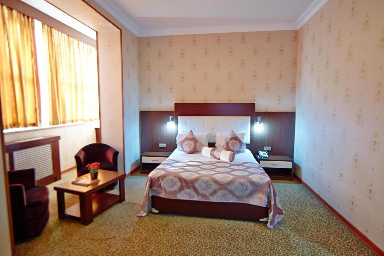 Grand Nakhchivan Hotel Exterior foto