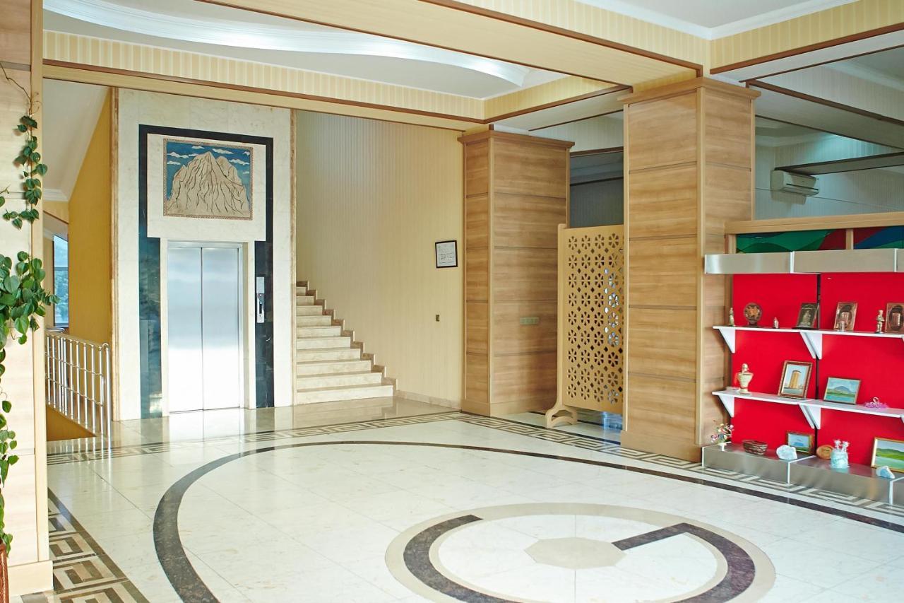 Grand Nakhchivan Hotel Exterior foto